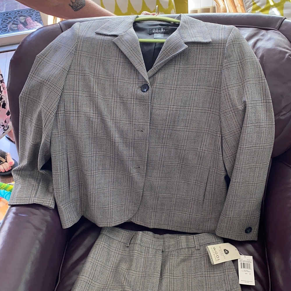 Women’s suit